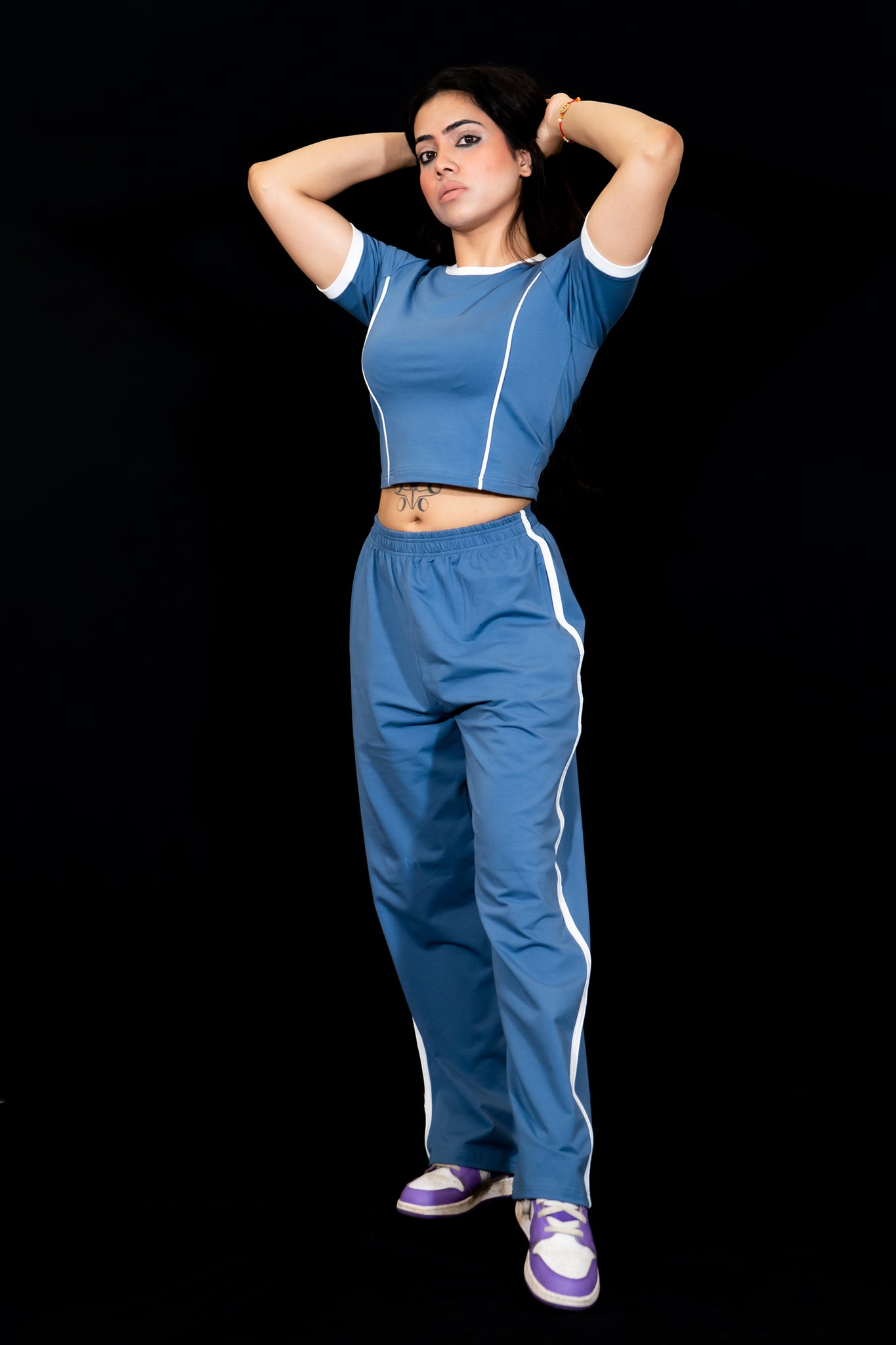 PIPING DETAIL T-SHIRT AND STRAIGHT LEG JOGGER SET/BLUE