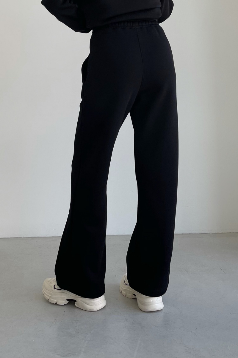 Black Roundneck Sweatshirt & Straight Fit Jogger Coord Set